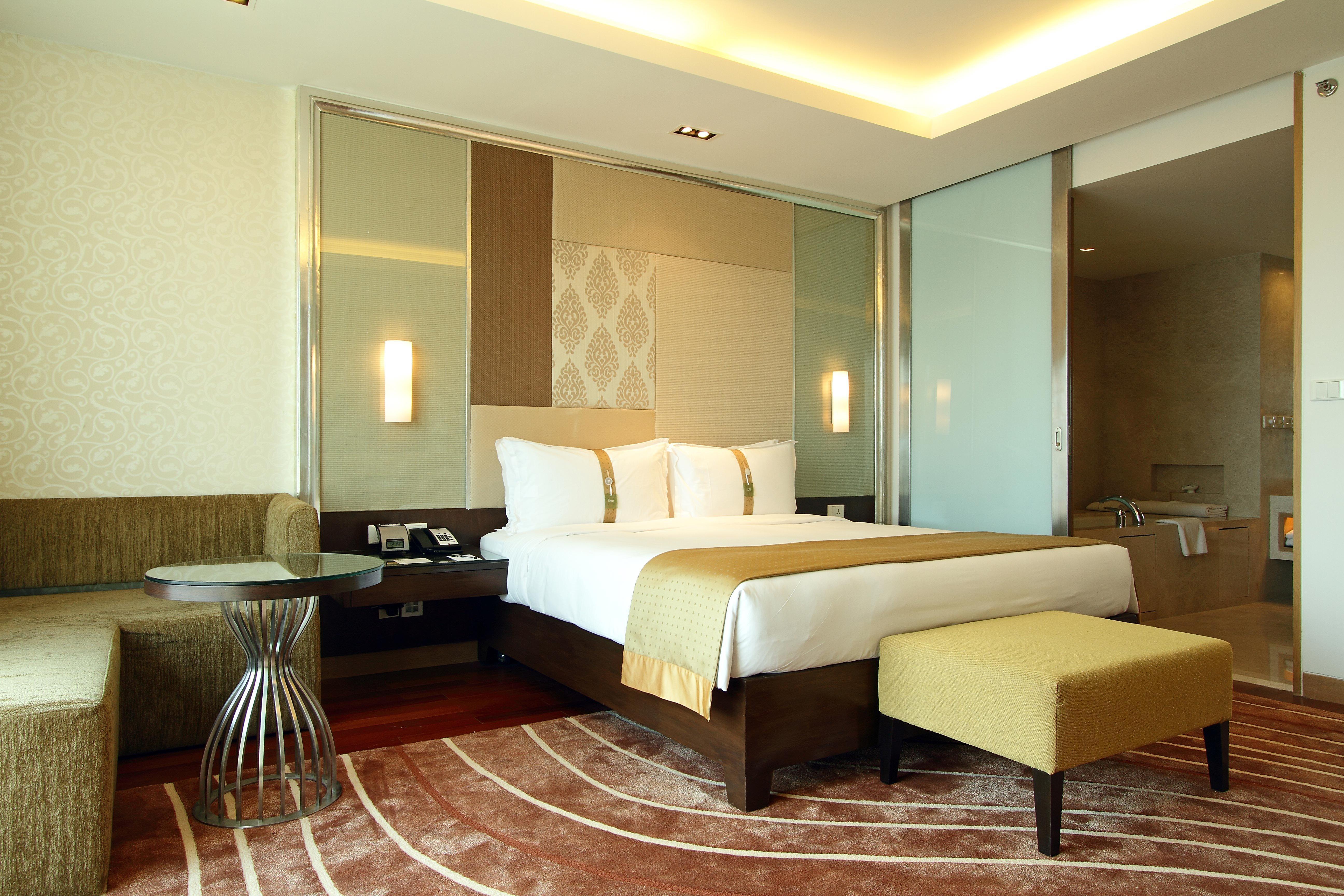 Holiday Inn Mumbai International Airport By Ihg Zimmer foto A bedroom at the hotel