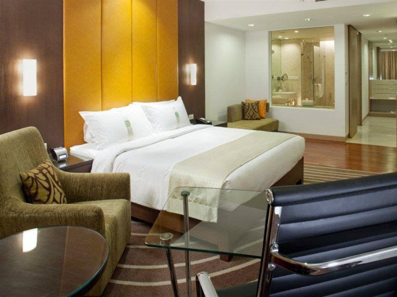 Holiday Inn Mumbai International Airport By Ihg Exterior foto A suite at the hotel